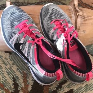 NIKE FLYKNIT ONE RUN